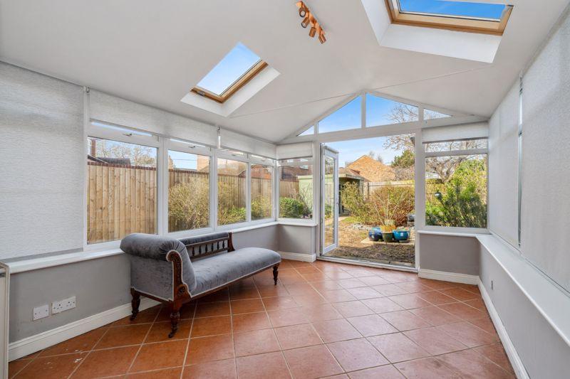 Priory Road, Bicester 3 bed semidetached house £400,000