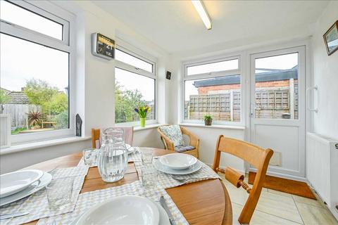 20 Ambledale, Sarisbury Green, Southampton, SO31 7BR