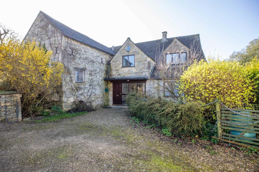 Chapel Lane, Minchinhampton 3 bed barn conversion £1,750 pcm (£404 pw)