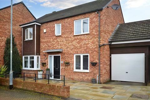 4 bedroom semi-detached house for sale - Trevithick Road, Allerton Bywater, Castleford