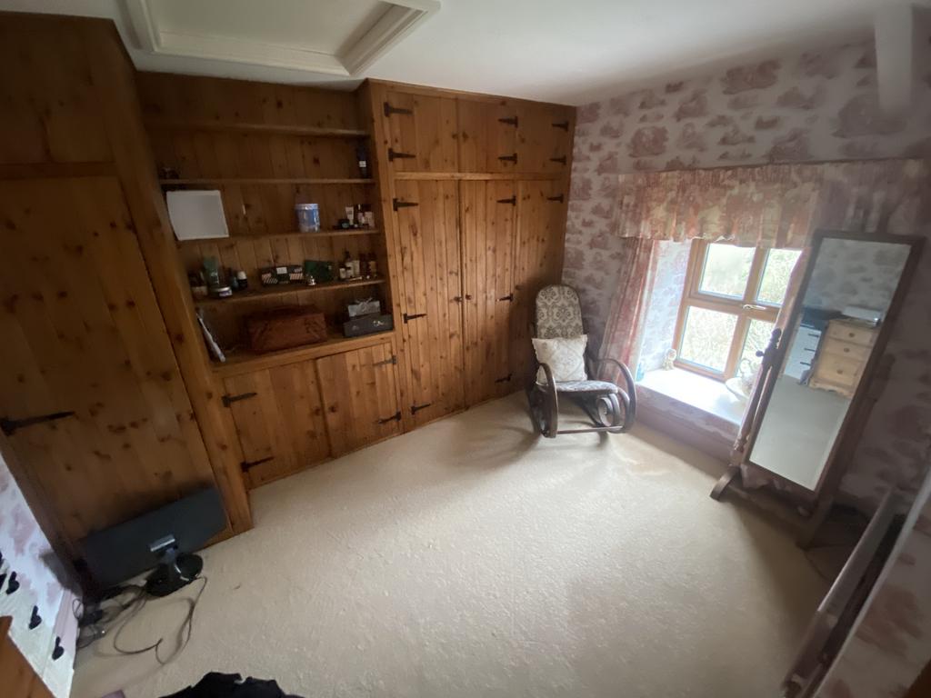 Dressing room/home office