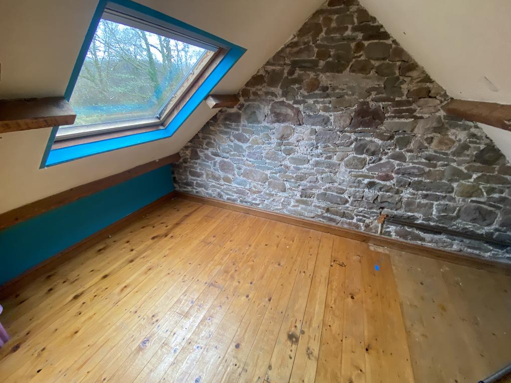Cottage bedroom 2