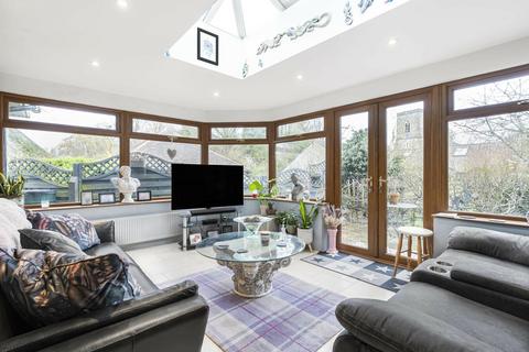 8 Church Close, Fringford, Bicester, OX27 8DR