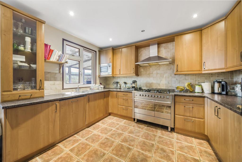 Kitchen: