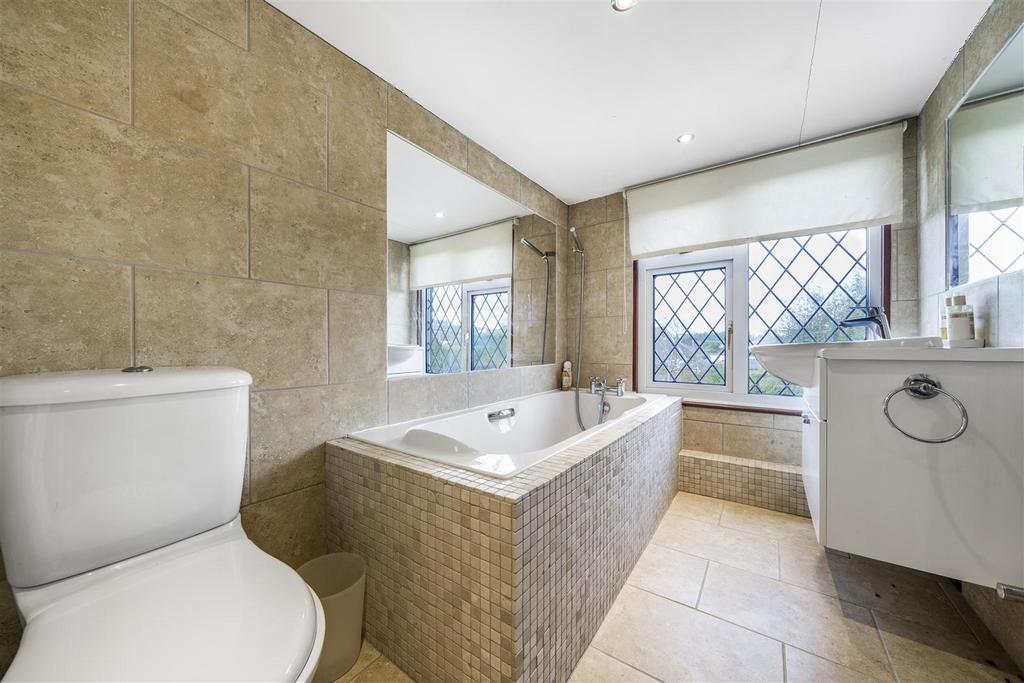 En Suite: