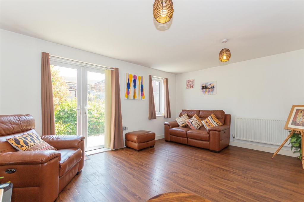 Samas Way, Crayford, Kent 4 bed end of terrace house for sale £450,000