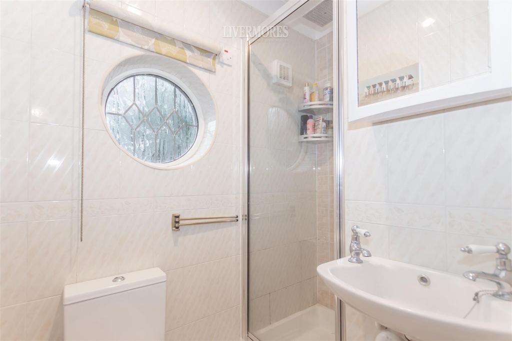 En-Suite Shower