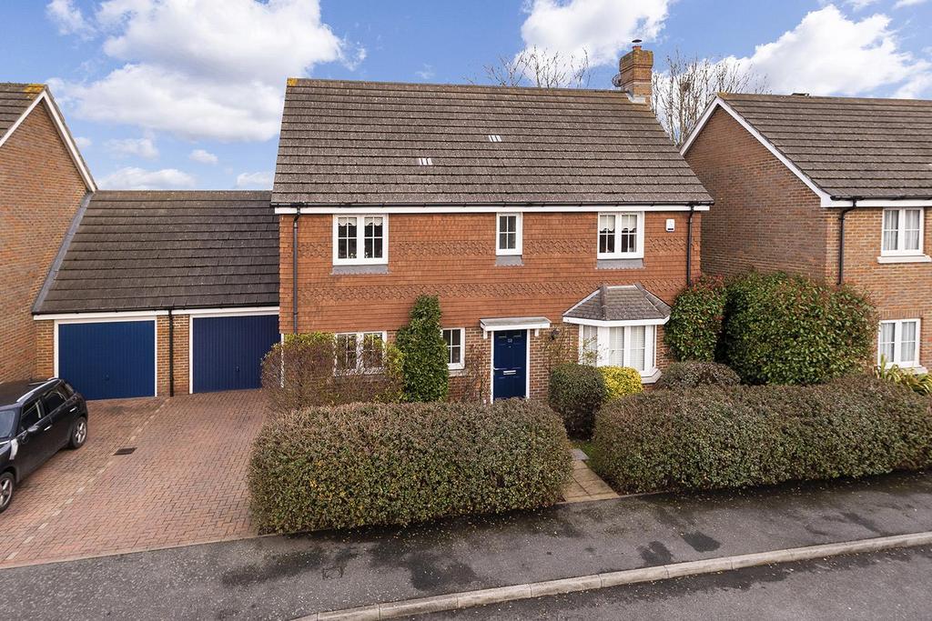 Hardy Avenue, Dartford 4 bed detached house for sale £700,000