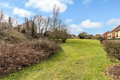 11 Heatherbank Close, Crayford, Dartford, DA1 3PN