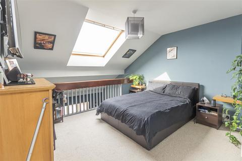 11 Heatherbank Close, Crayford, Dartford, DA1 3PN
