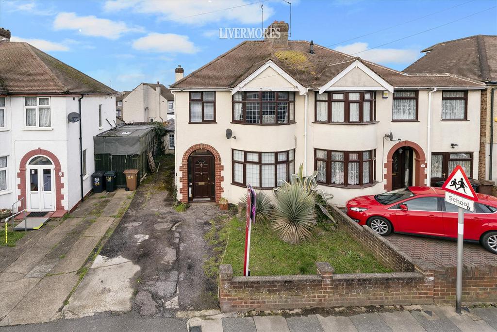 Chastilian Road, Dartford 3 bed semidetached house for sale £450,000