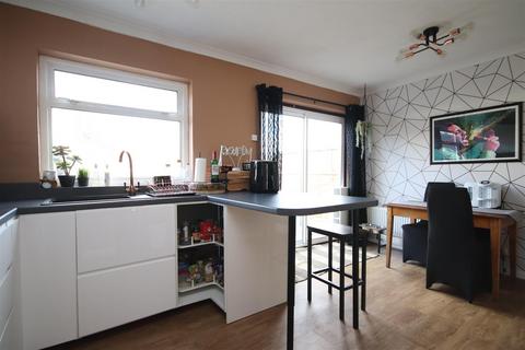 152 Chastilian Road, Dartford, DA1 3LQ