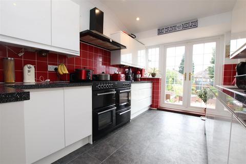 27 Raeburn Avenue, Dartford, DA1 3BQ