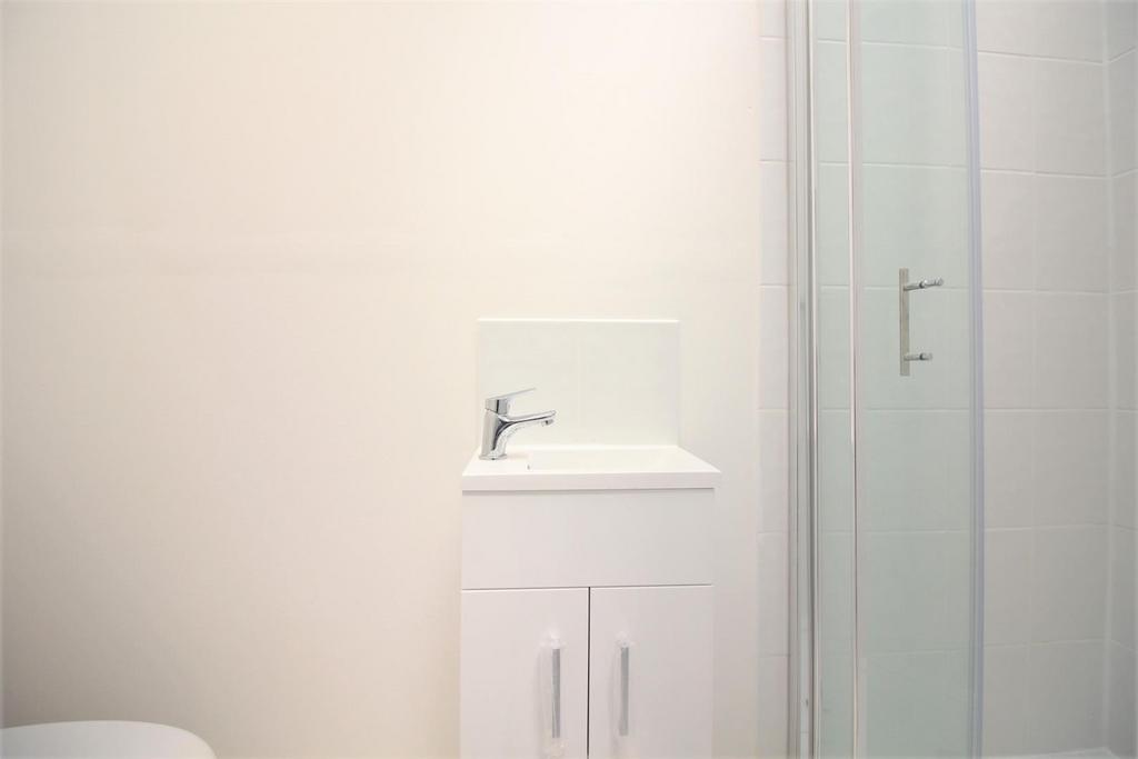 Shower room/ WC
