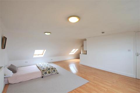 51 Berkeley Avenue, Hounslow, TW4 6LE