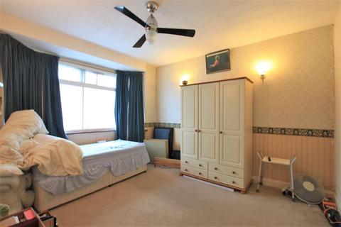33 Cardington Square, Hounslow, TW4 6AH