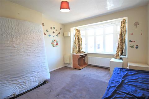 1 Willow Gardens, Hounslow, TW3 4JS