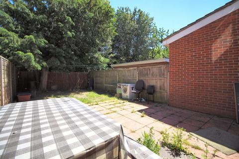 1 Willow Gardens, Hounslow, TW3 4JS