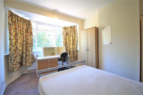 1 Willow Gardens, Hounslow, TW3 4JS