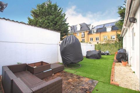 3 Ely Road, Hounslow, TW4 6HW