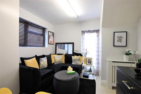3 Ely Road, Hounslow, TW4 6HW