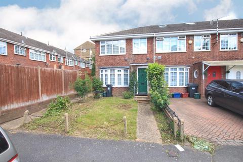 10 Corban Road, Hounslow, TW3 3AS