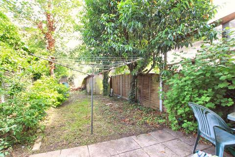 10 Corban Road, Hounslow, TW3 3AS