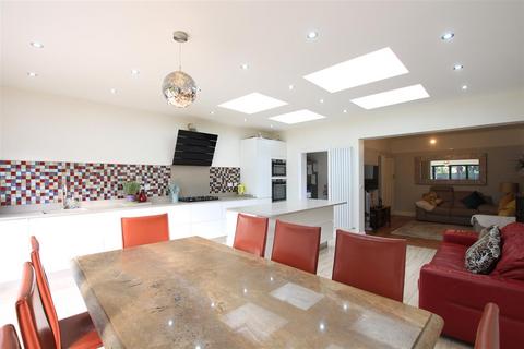 59 Dene Avenue, Hounslow, TW3 3AQ