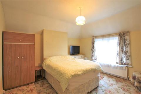 5 Albert Road, Hounslow, TW3 3RW