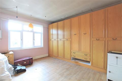 3 bedroom semi-detached house for sale - Lampton Avenue, Hounslow TW3