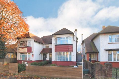 4 bedroom semi-detached house for sale - Staines Road, Hounslow TW3