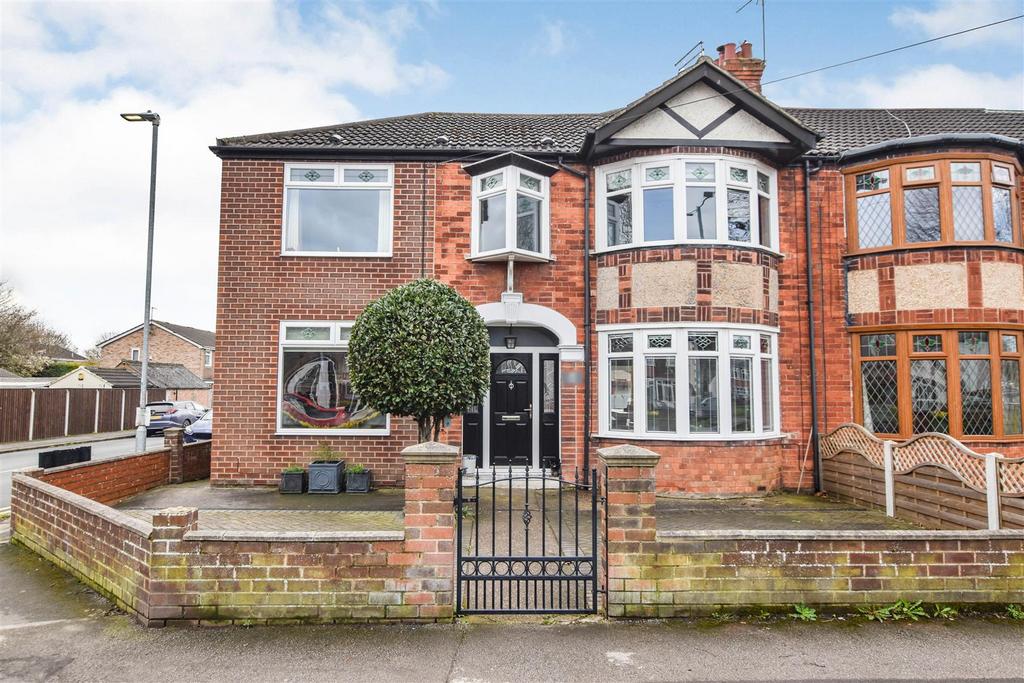 Kingston Road, Willerby, Hull 4 bed end of terrace house for sale £