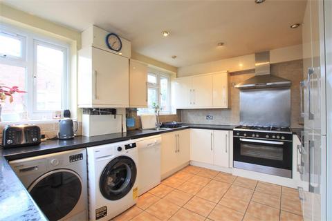 6 Cardington Square, Hounslow, TW4 6AH