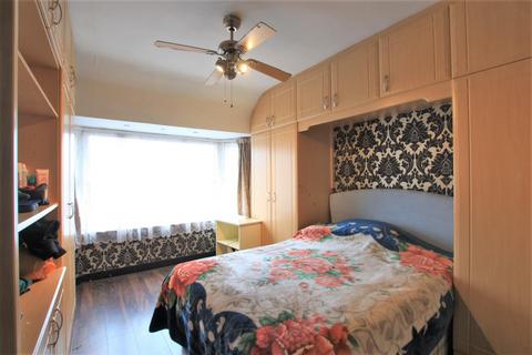 6 Cardington Square, Hounslow, TW4 6AH