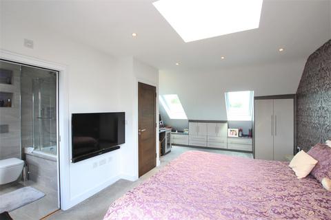 8 Lampton Avenue, Hounslow, TW3 4EN