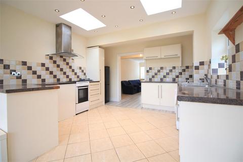 32 Longford Avenue, Feltham, TW14 9TG