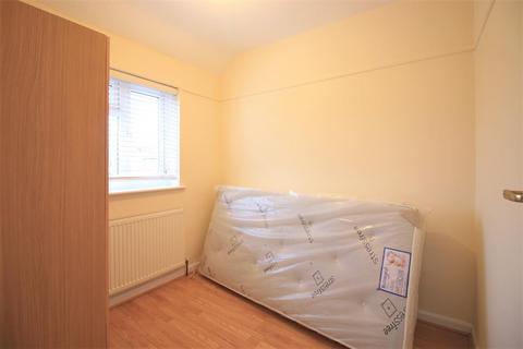 32 Longford Avenue, Feltham, TW14 9TG