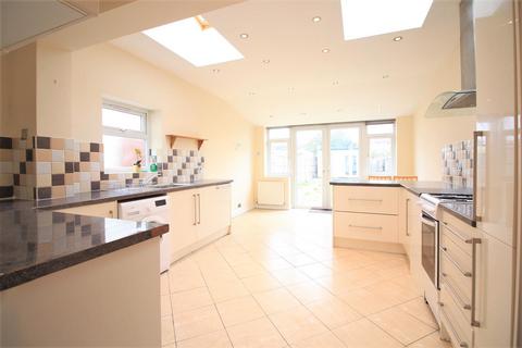32 Longford Avenue, Feltham, TW14 9TG