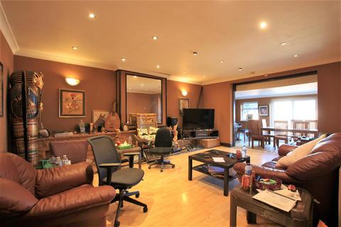 368 Wellington Road South, Hounslow, TW4 5JX