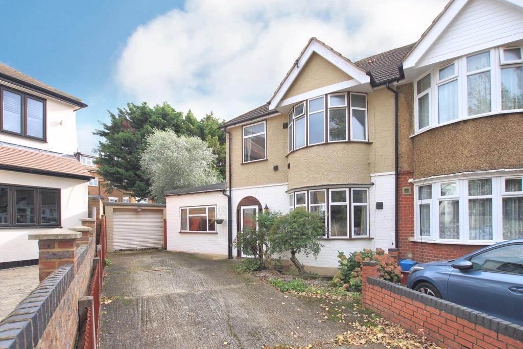 Berwyn Avenue Hounslow Tw3 4 Bed Semi Detached House £799 950