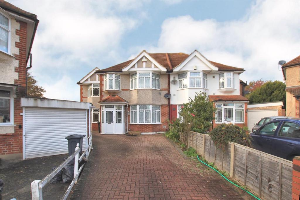 North Dene Hounslow Tw3 5 Bed Semi Detached House £775 000