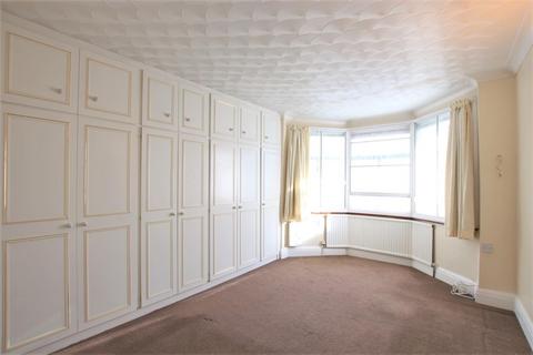 6 North Dene, Hounslow, TW3 4ER