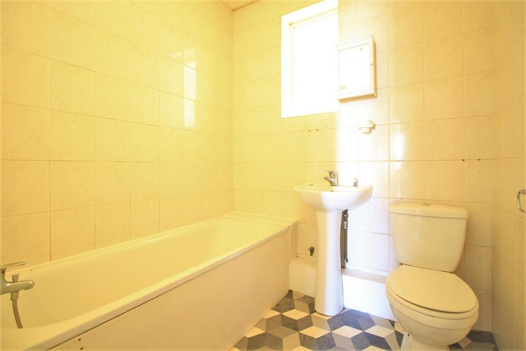 Family Bathroom/WC