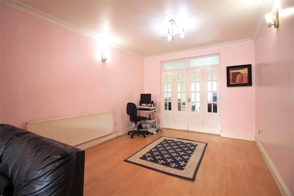 Through Lounge