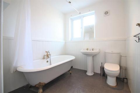 2 Clayton Road, Isleworth, TW7 6LE