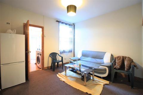 63 Myrtle Road, Hounslow, TW3 1QE