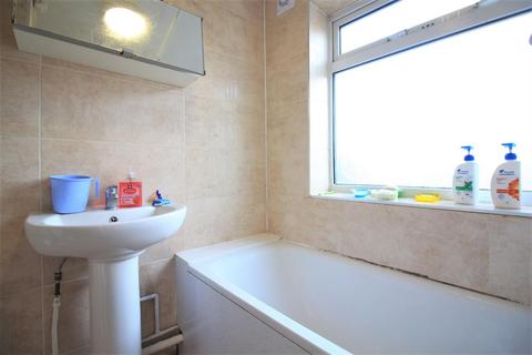 63 Myrtle Road, Hounslow, TW3 1QE