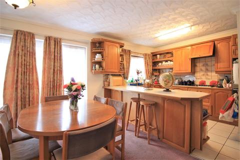 57 Burnham Gardens, Hounslow, TW4 6LS