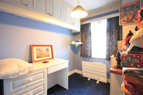 57 Burnham Gardens, Hounslow, TW4 6LS