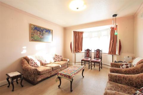 6 Cambridge Close, Hounslow, TW4 7BG